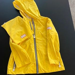 Yellow Hunter 4T lightweight raincoat